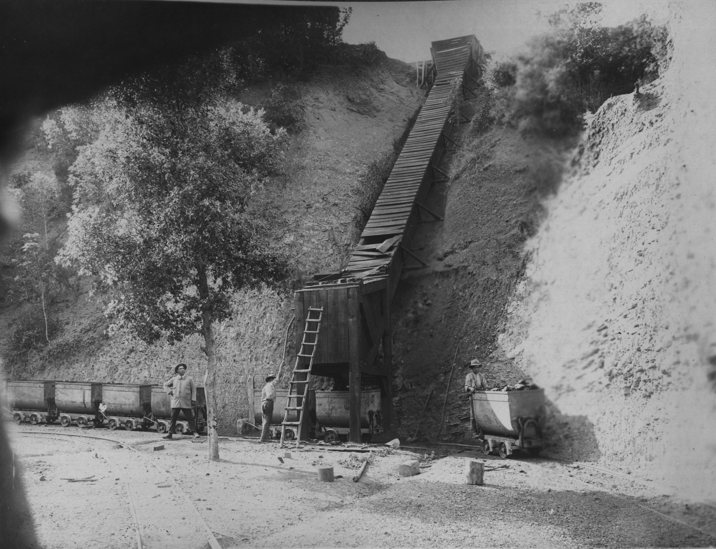 Scenderia nel fosso Schiavone