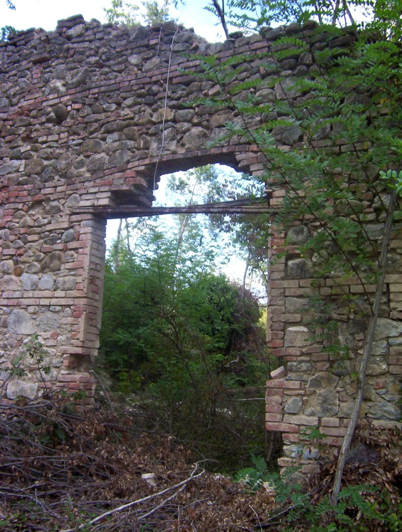 L'ingresso del locale degli argani nel settembre2007